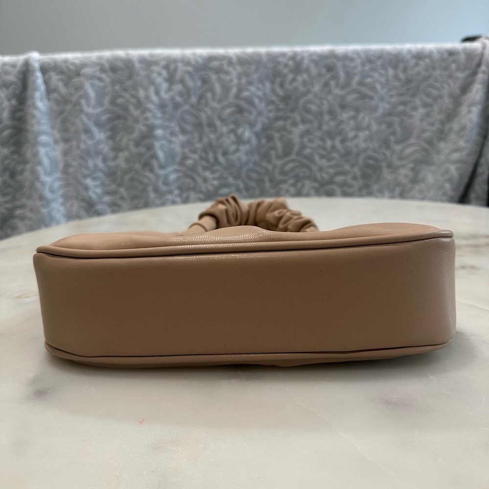 Elegant Tan Ruched Handle Bag - Picture 2 of 6